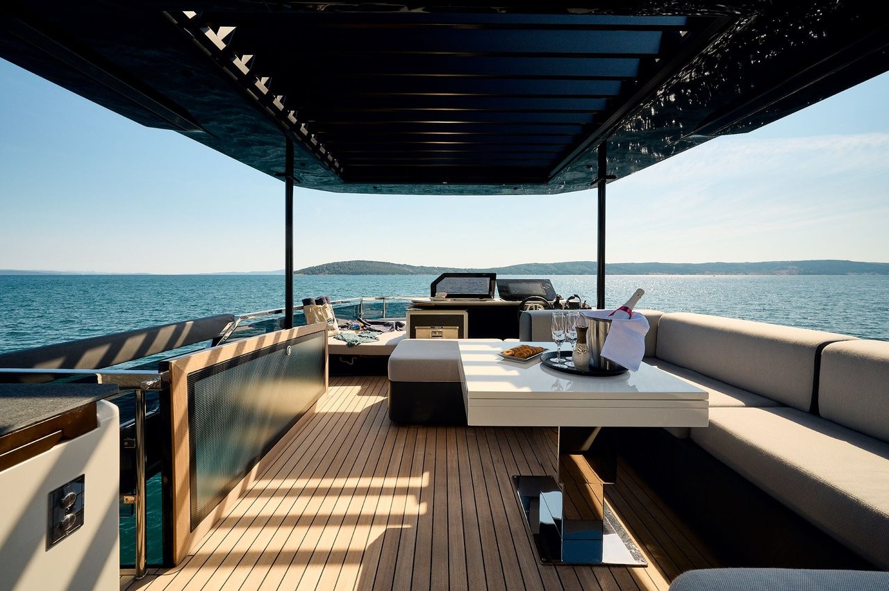 Explorer, Blue Moon | Yacht Charter Croatia