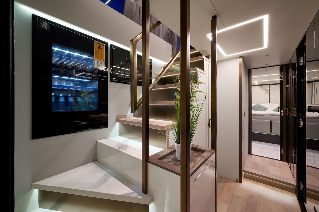 Explorer, Blue Moon | Yacht Charter Croatia