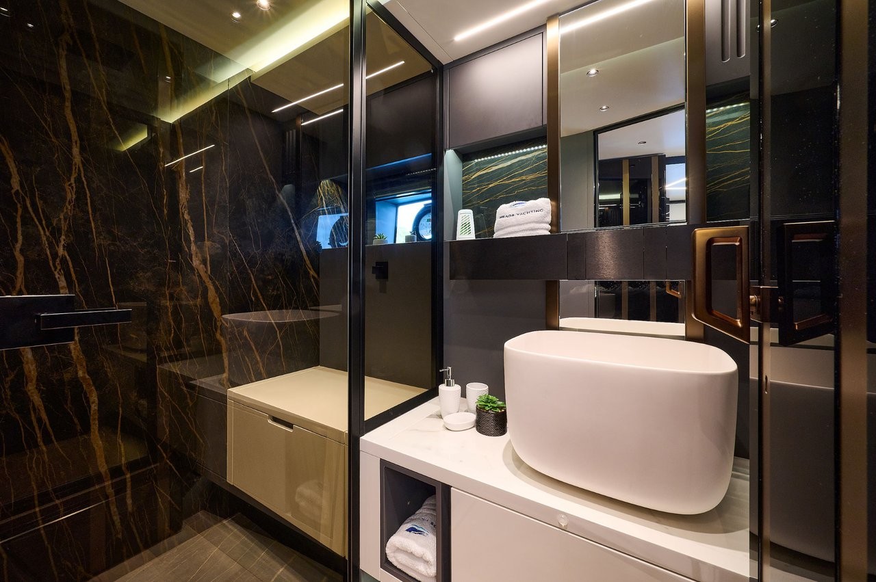 Explorer, Blue Moon | Yacht Charter Croatia