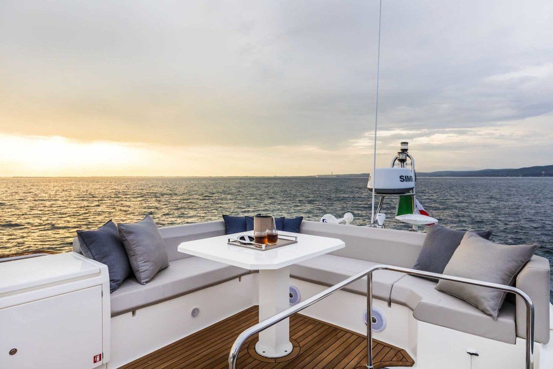 Ferretti Yachts 450, Lady Esmeralda | Yachtcharter Kroatien