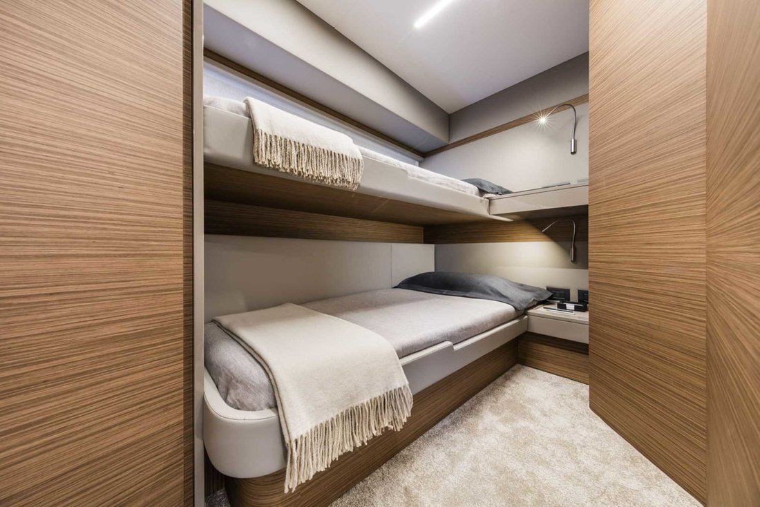 Ferretti Yachts 450, Lady Esmeralda | Yachtcharter Kroatien