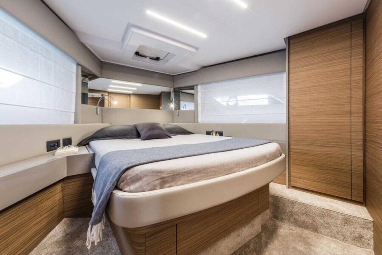 Ferretti Yachts 450, Dream | Yachtcharter Kroatien