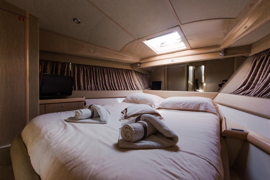 Ferretti Yachts 460i, Bluebell | Yacht Charter Croatia