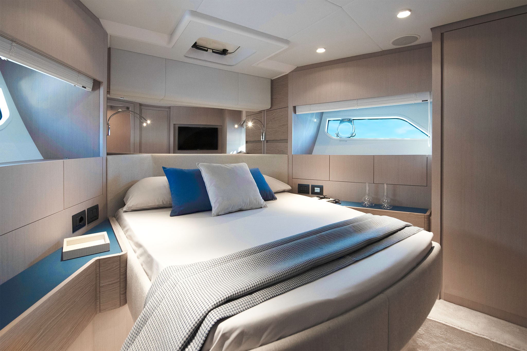 Ferretti Yachts 500, Anna | Yacht Charter Croatia