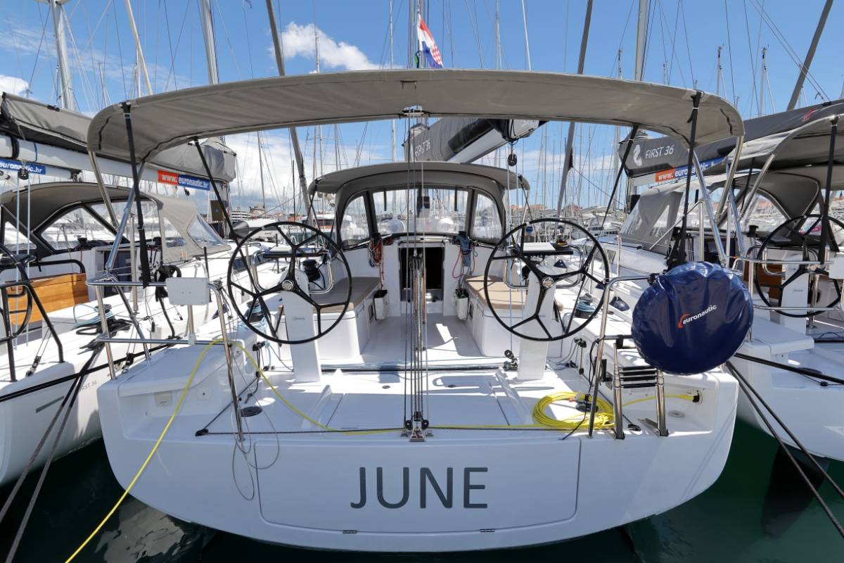First 36, June | Noleggio di Yacht Croazia