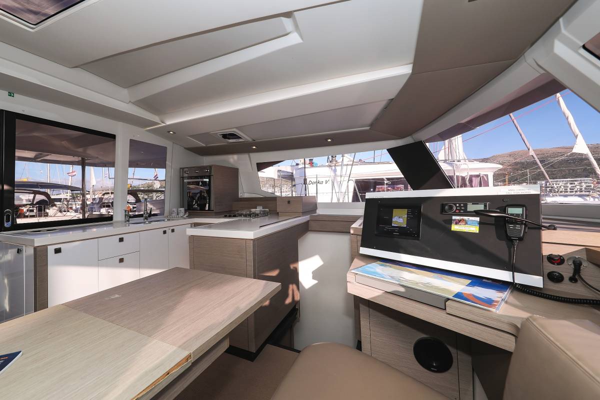 Fountaine Pajot Astrea 42 Quatuor, Macho | Yacht Charter Croatia