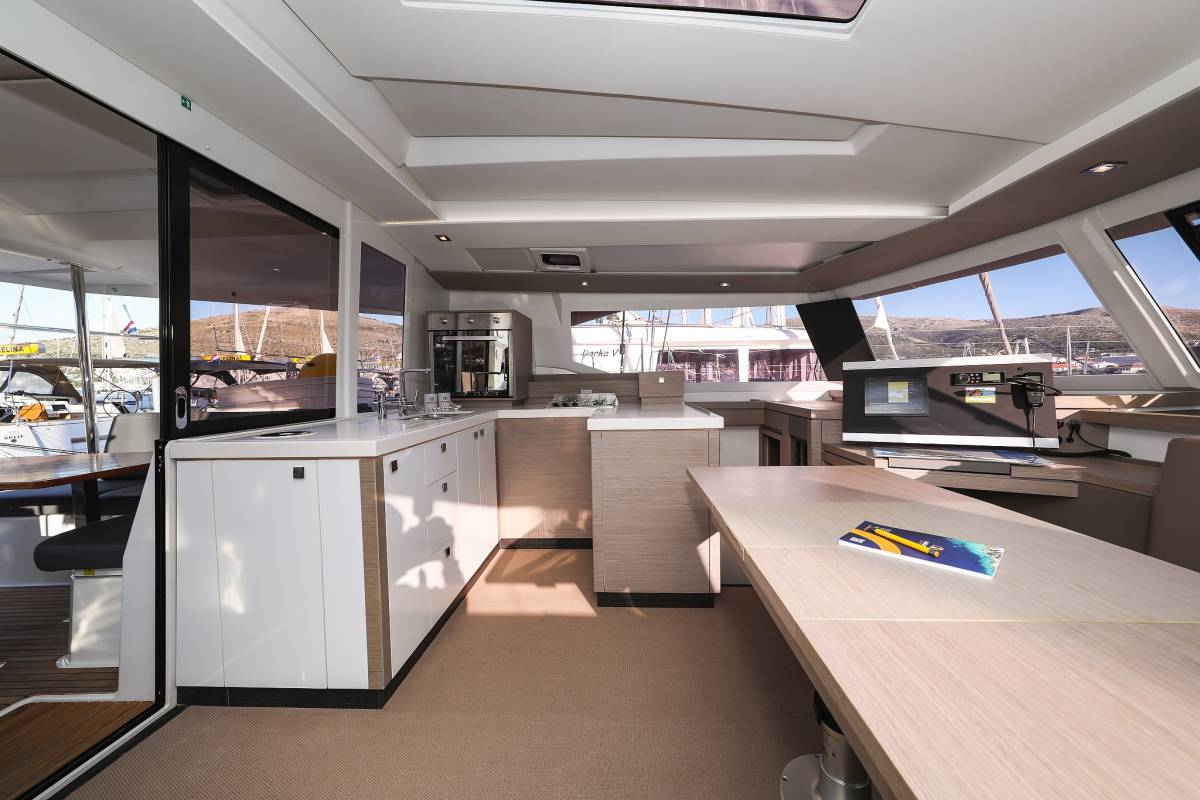 Fountaine Pajot Astrea 42 Quatuor, Macho | Yacht Charter Croatia