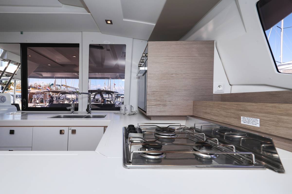 Fountaine Pajot Astrea 42 Quatuor, Macho | Yacht Charter Croatia