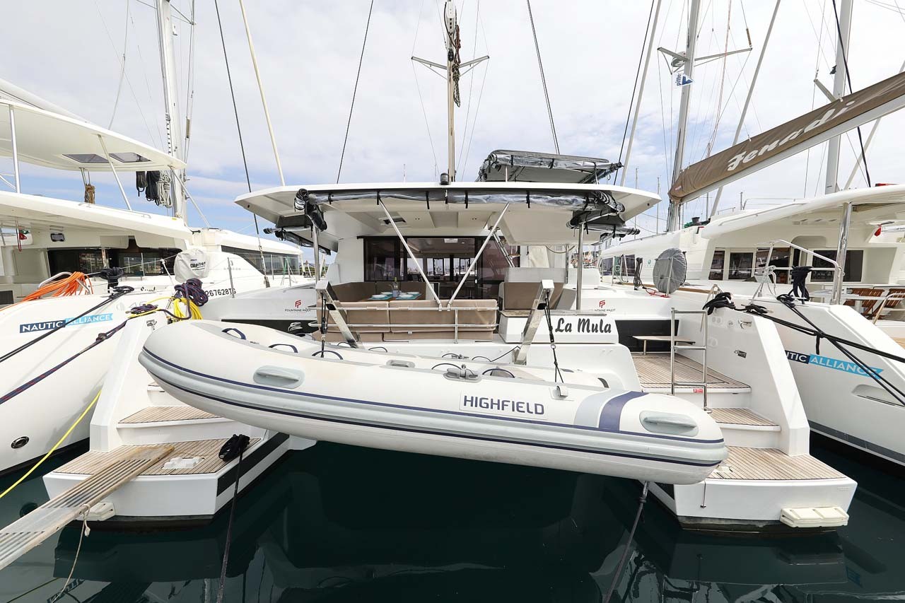 Fountaine Pajot Astrea 42, La Mula | Yacht Charter Croatia