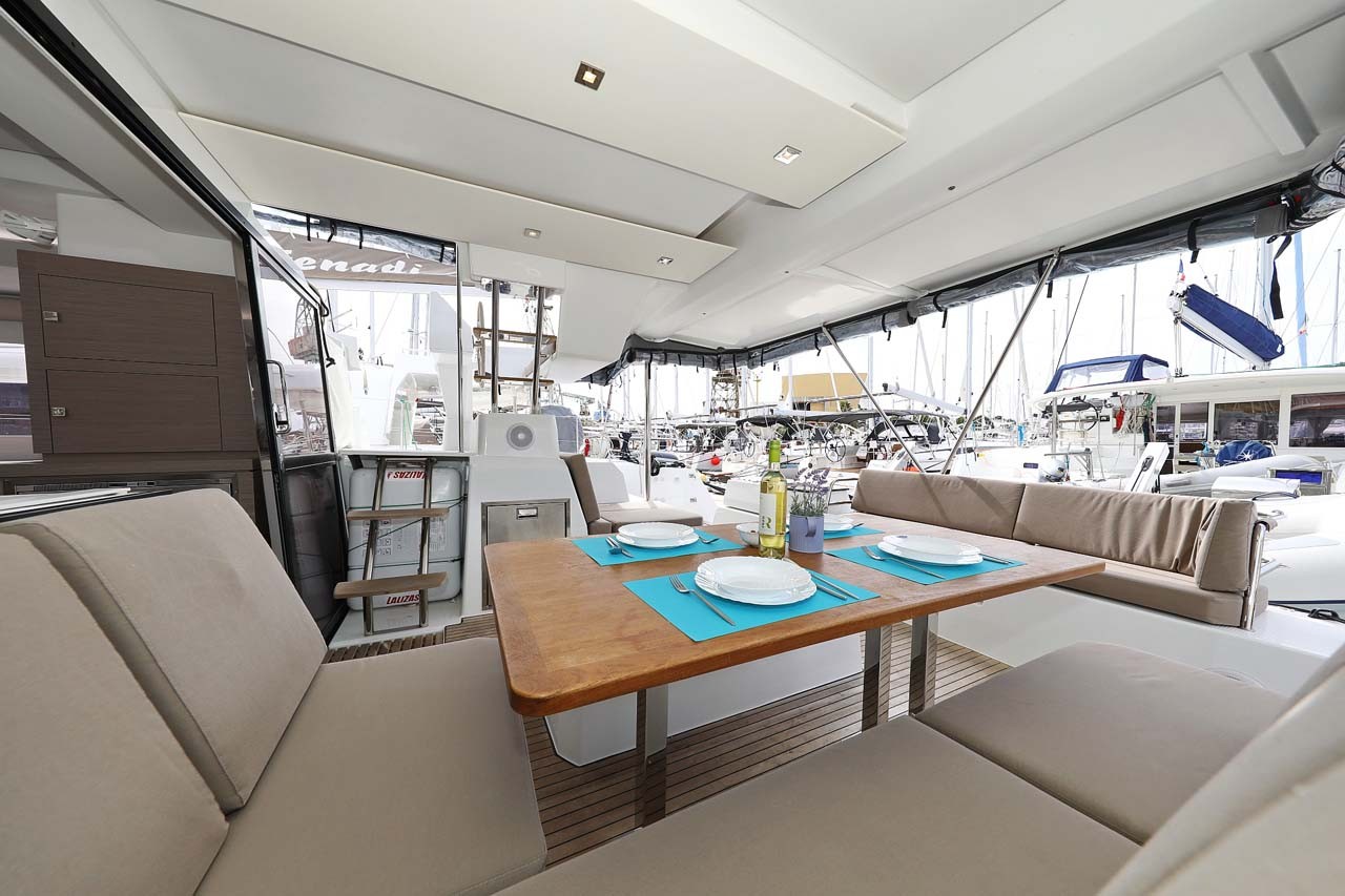 Fountaine Pajot Astrea 42, La Mula | Yacht Charter Croatia