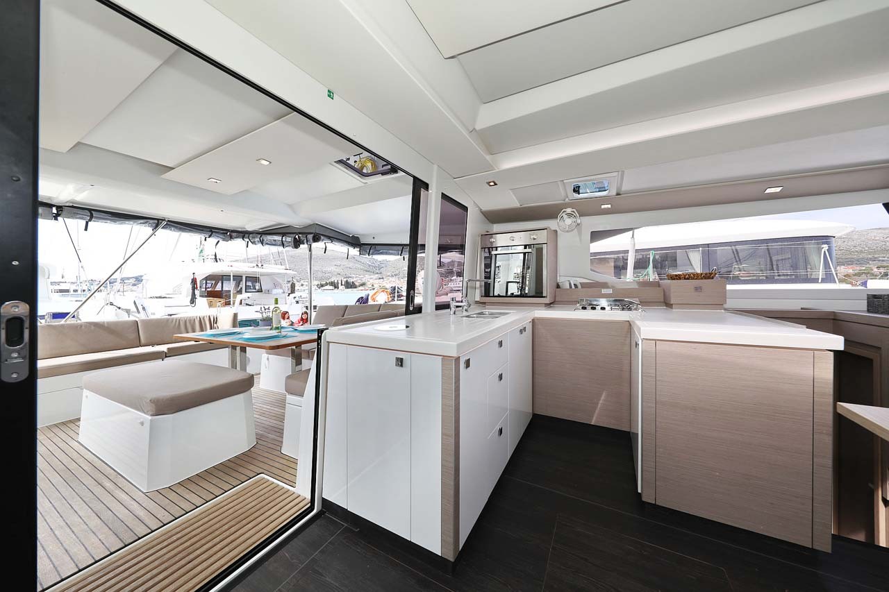 Fountaine Pajot Astrea 42, La Mula | Yacht Charter Croatia