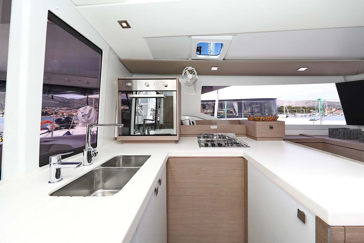 Fountaine Pajot Astrea 42, La Mula | Yacht Charter Croatia