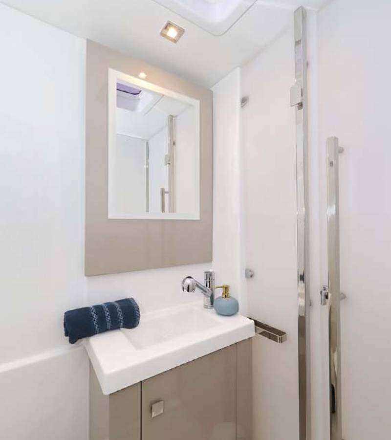 Fountaine Pajot Astrea 42, La Mula | Noleggio di Yacht Croazia