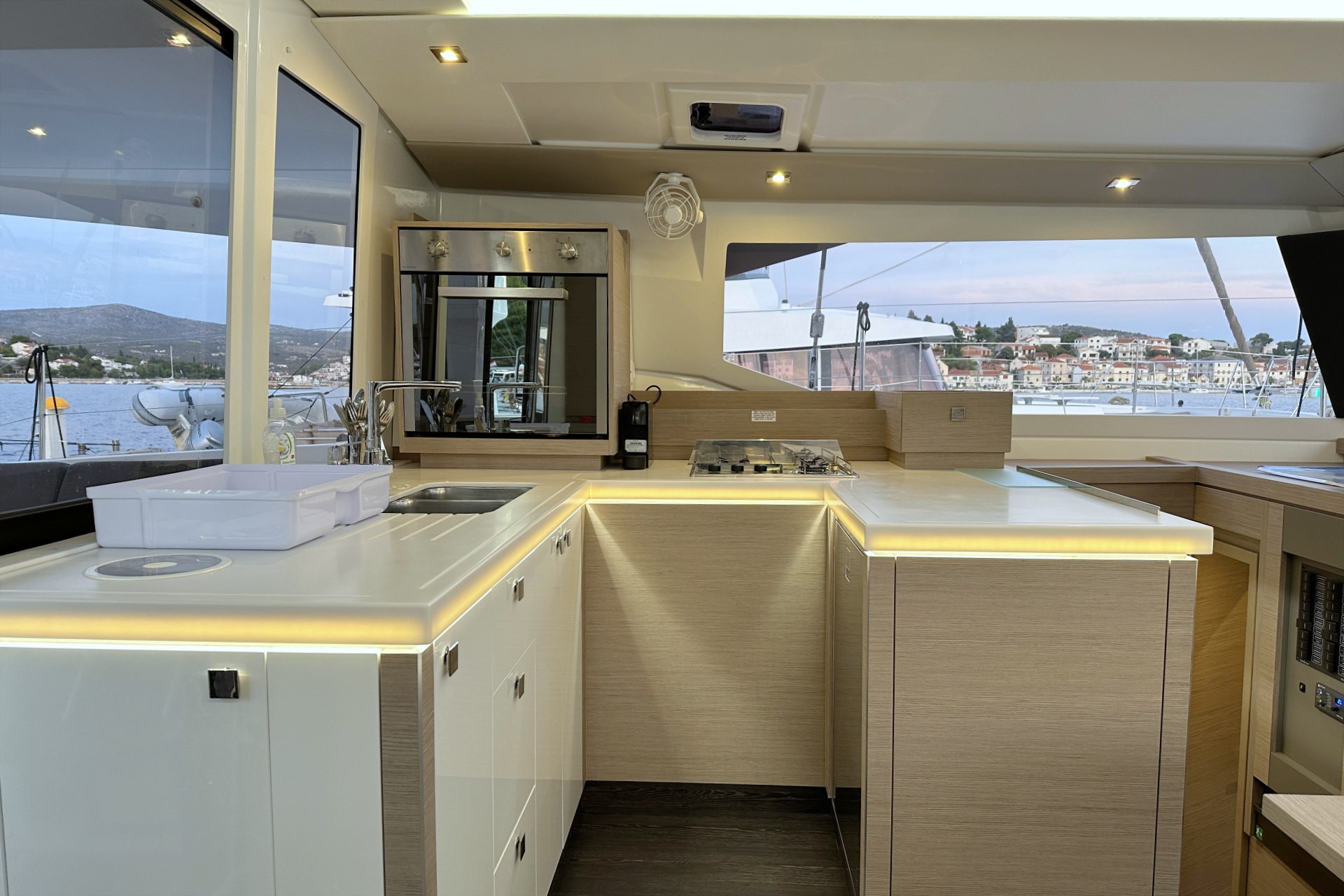 Fountaine Pajot Astrea 42, Arisa | Yacht Charter Croatia