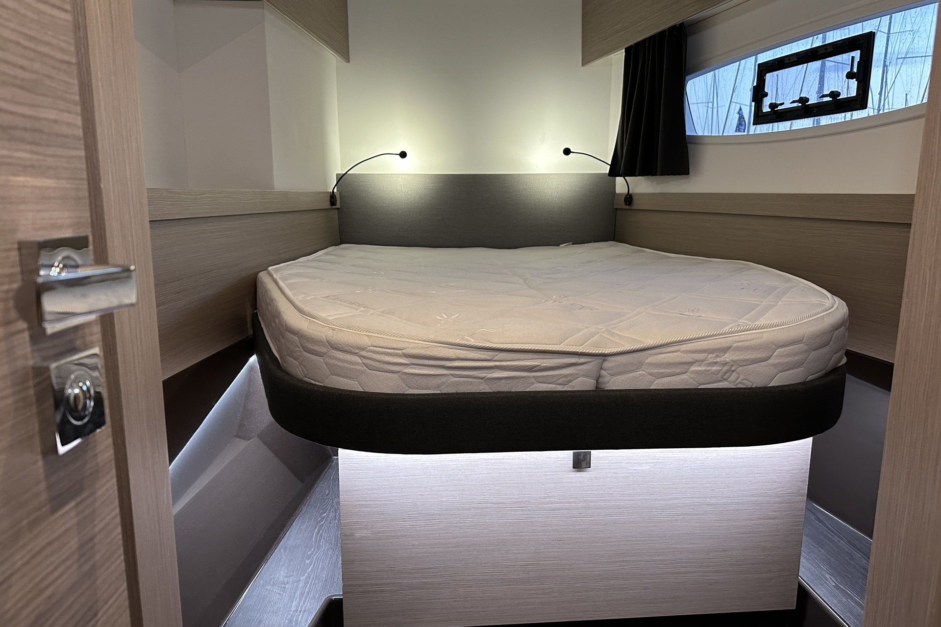 Fountaine Pajot Astrea 42, Arisa | Yacht Charter Croatia