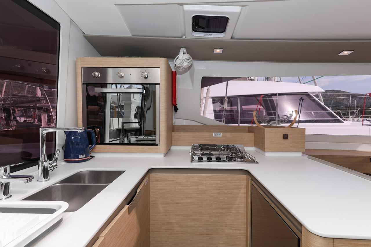 Fountaine Pajot Astrea 42, Alchiba | Yachtcharter Kroatien