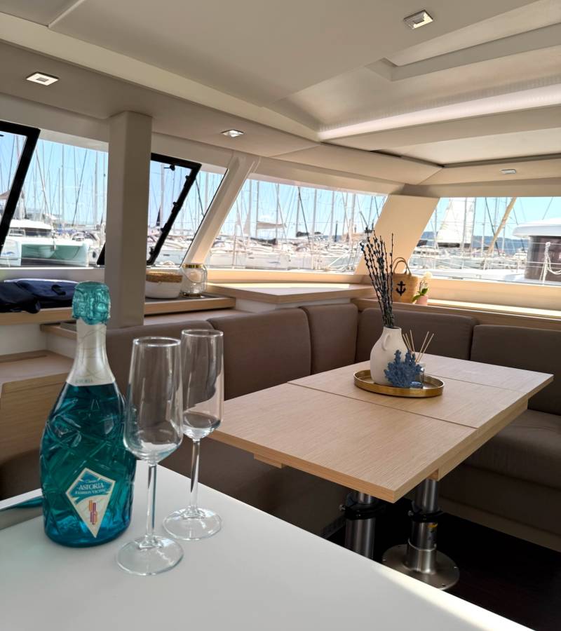 Fountaine Pajot Astrea 42, Ocean Allure | Noleggio di Yacht Croazia