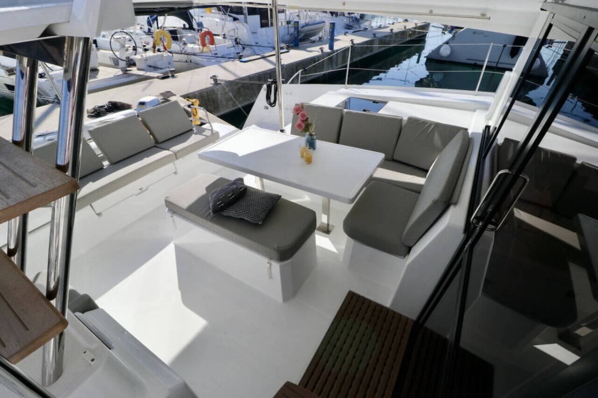 Fountaine Pajot Astrea 42, Mouse | Yacht Charter Croatia