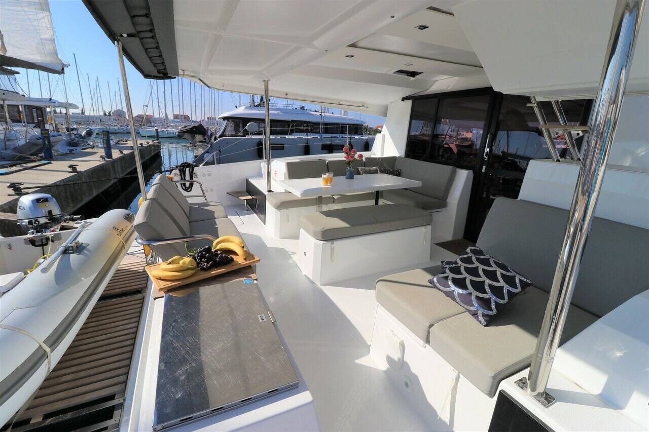 Fountaine Pajot Astrea 42, Mouse | Yacht Charter Croatia