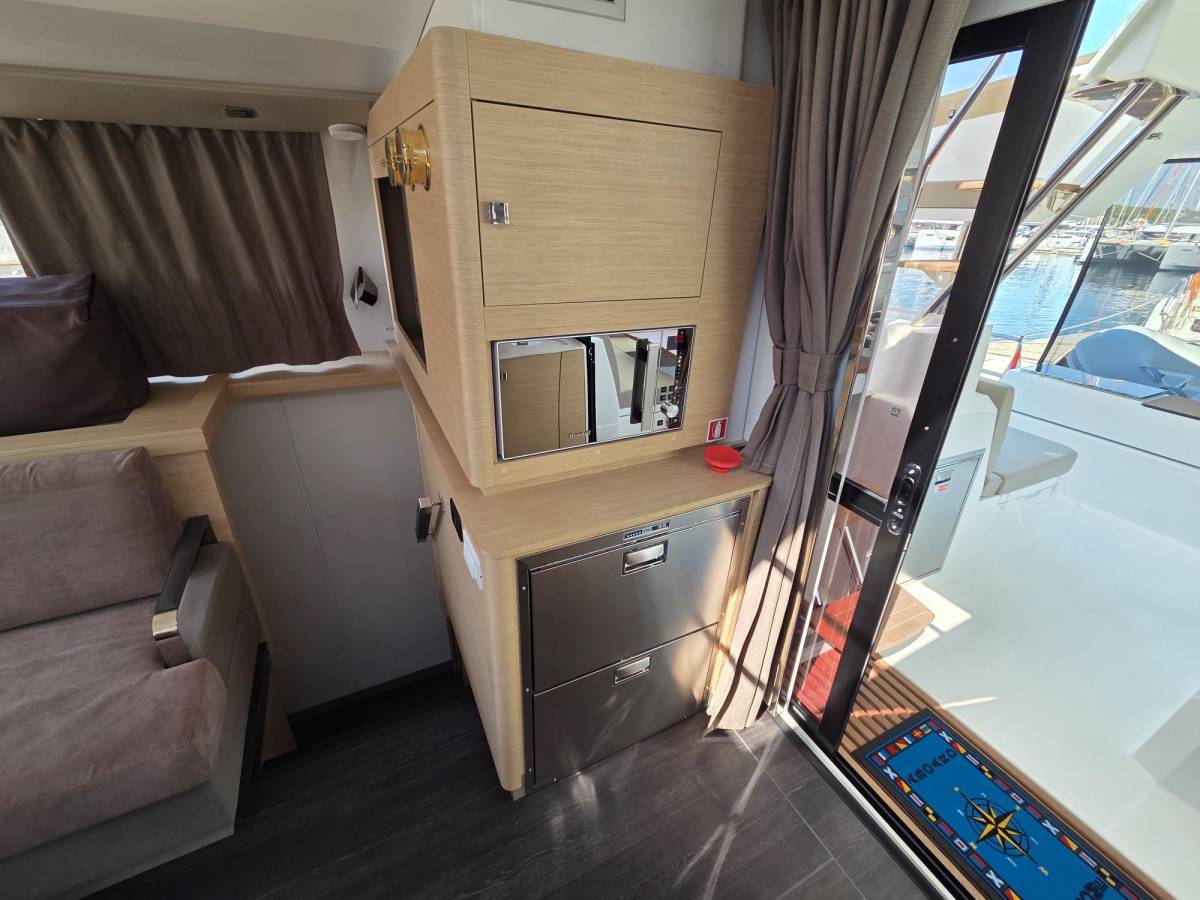 Fountaine Pajot Astrea 42, Adriatic Breeze | Yachtcharter Kroatien