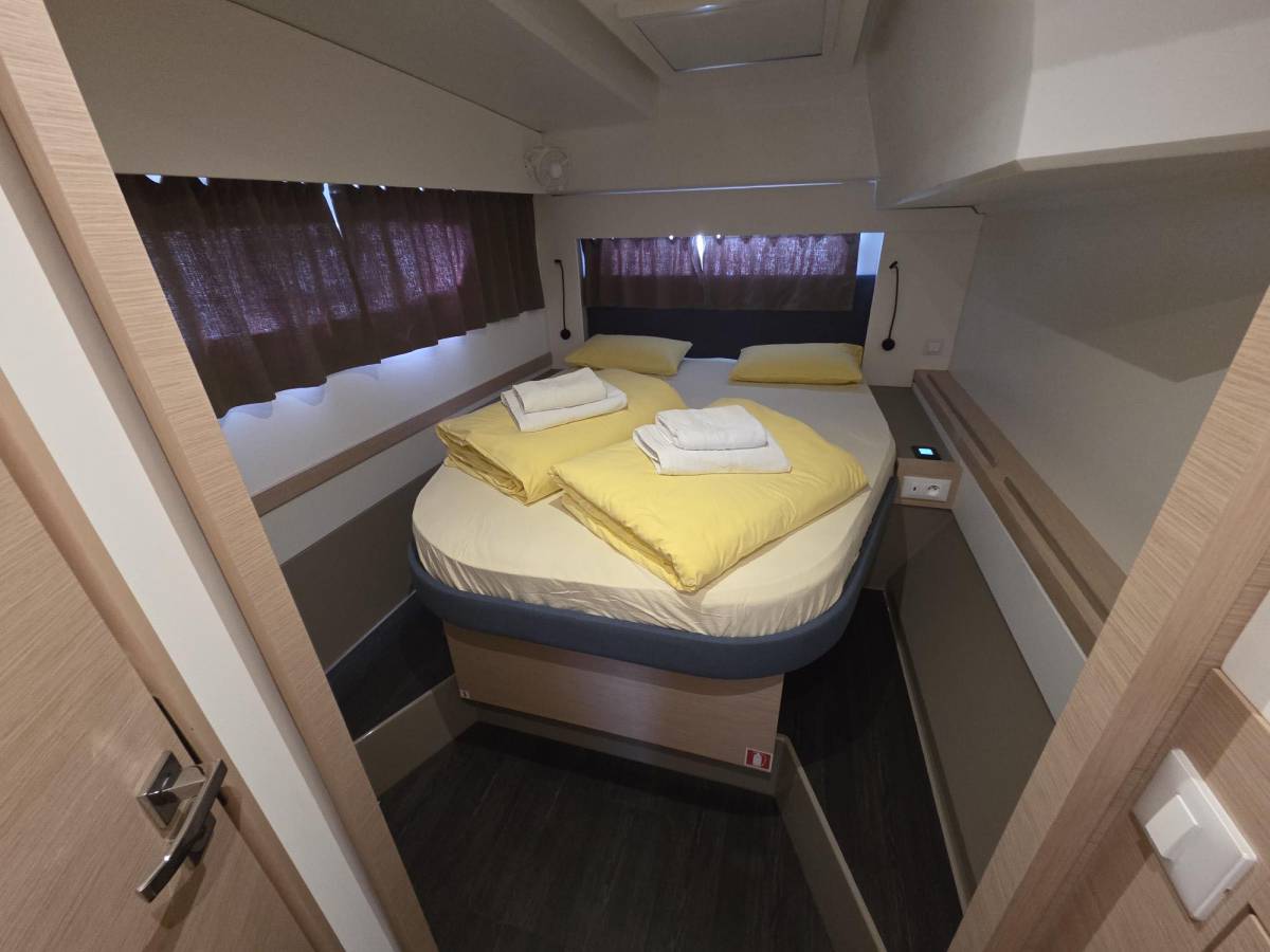 Fountaine Pajot Astrea 42, Adriatic Breeze | Yachtcharter Kroatien