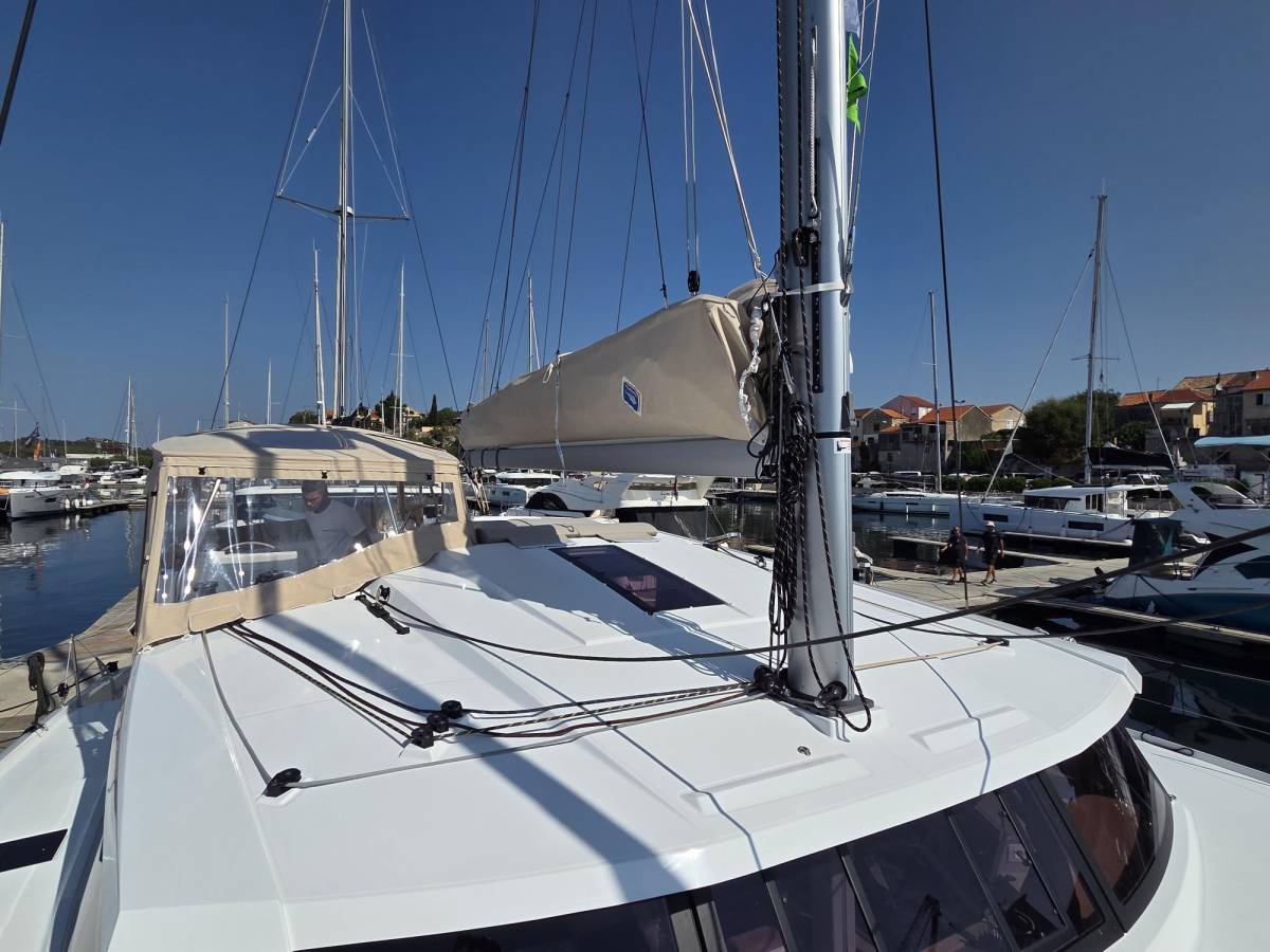Fountaine Pajot Astrea 42, Adriatic Breeze | Yachtcharter Kroatien