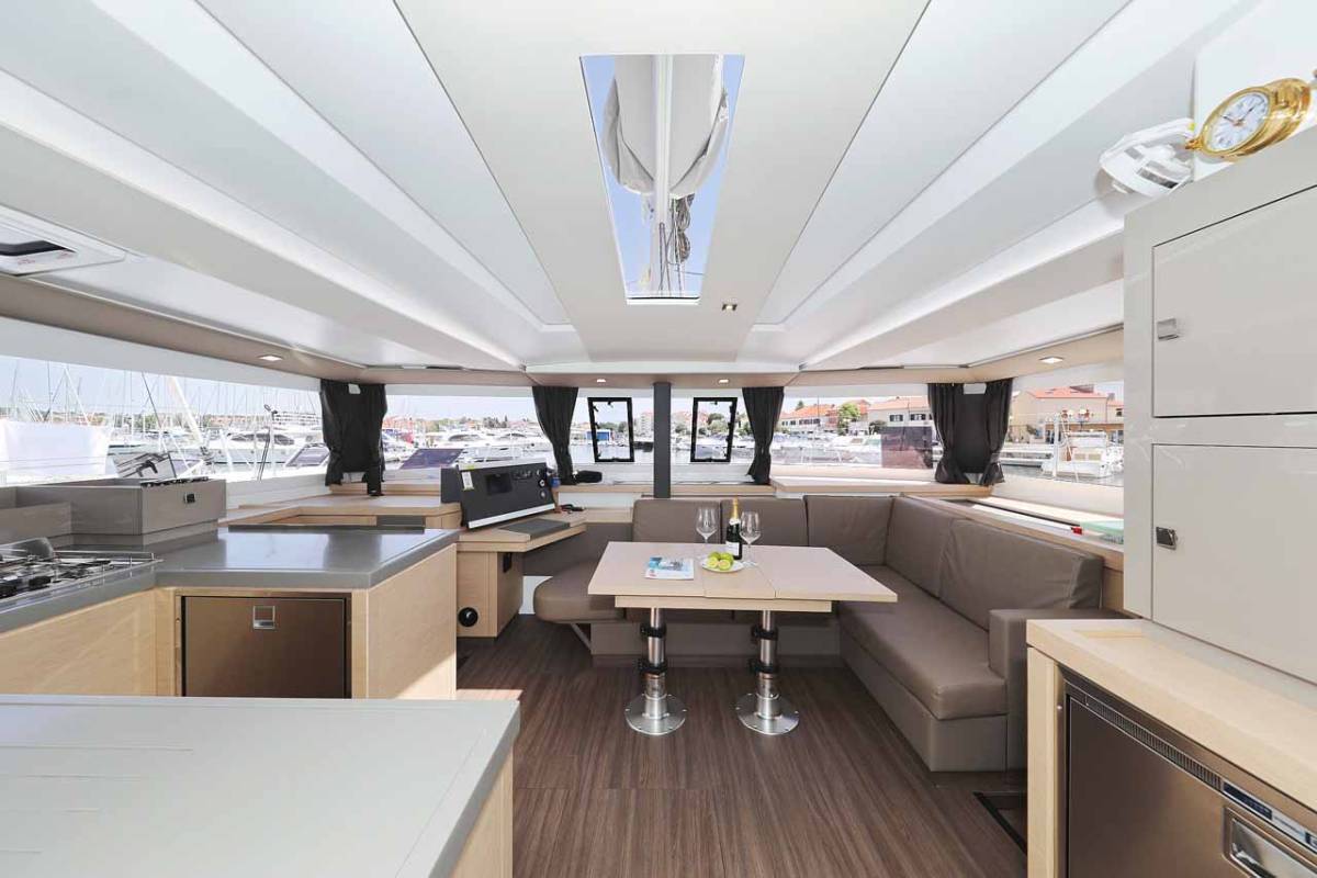 Fountaine Pajot Astrea 42, Bella V | Yachtcharter Kroatien