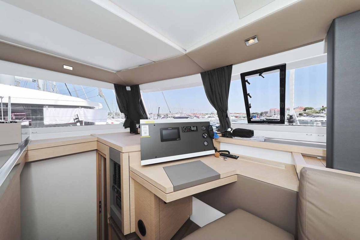 Fountaine Pajot Astrea 42, Bella V | Yachtcharter Kroatien