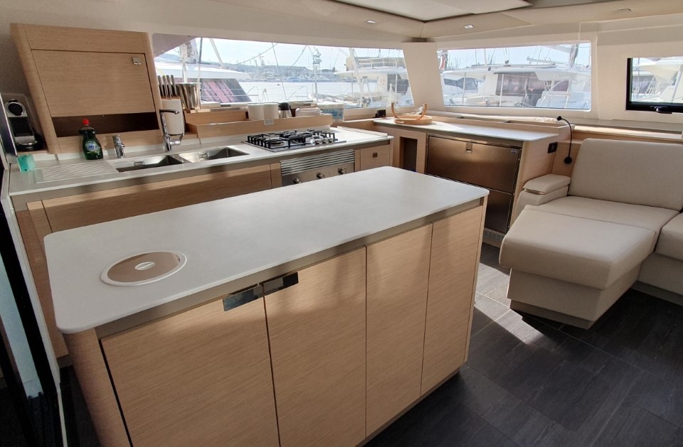 Fountaine Pajot Aura 51, Princess | Yacht Charter Croatia