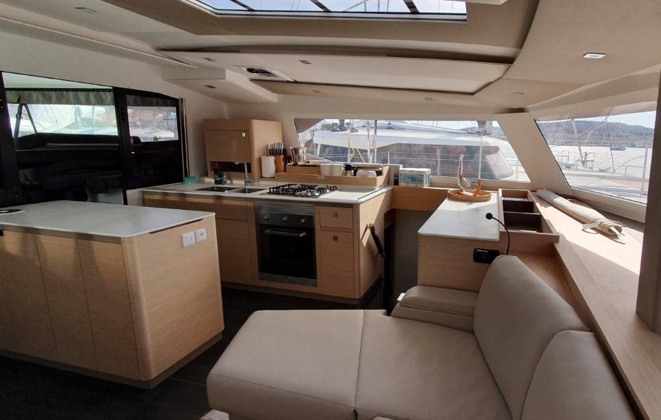 Fountaine Pajot Aura 51, Princess | Yacht Charter Croatia