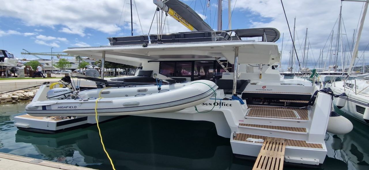Fountaine Pajot Elba 45, Sun Office | Yacht Charter Croatia