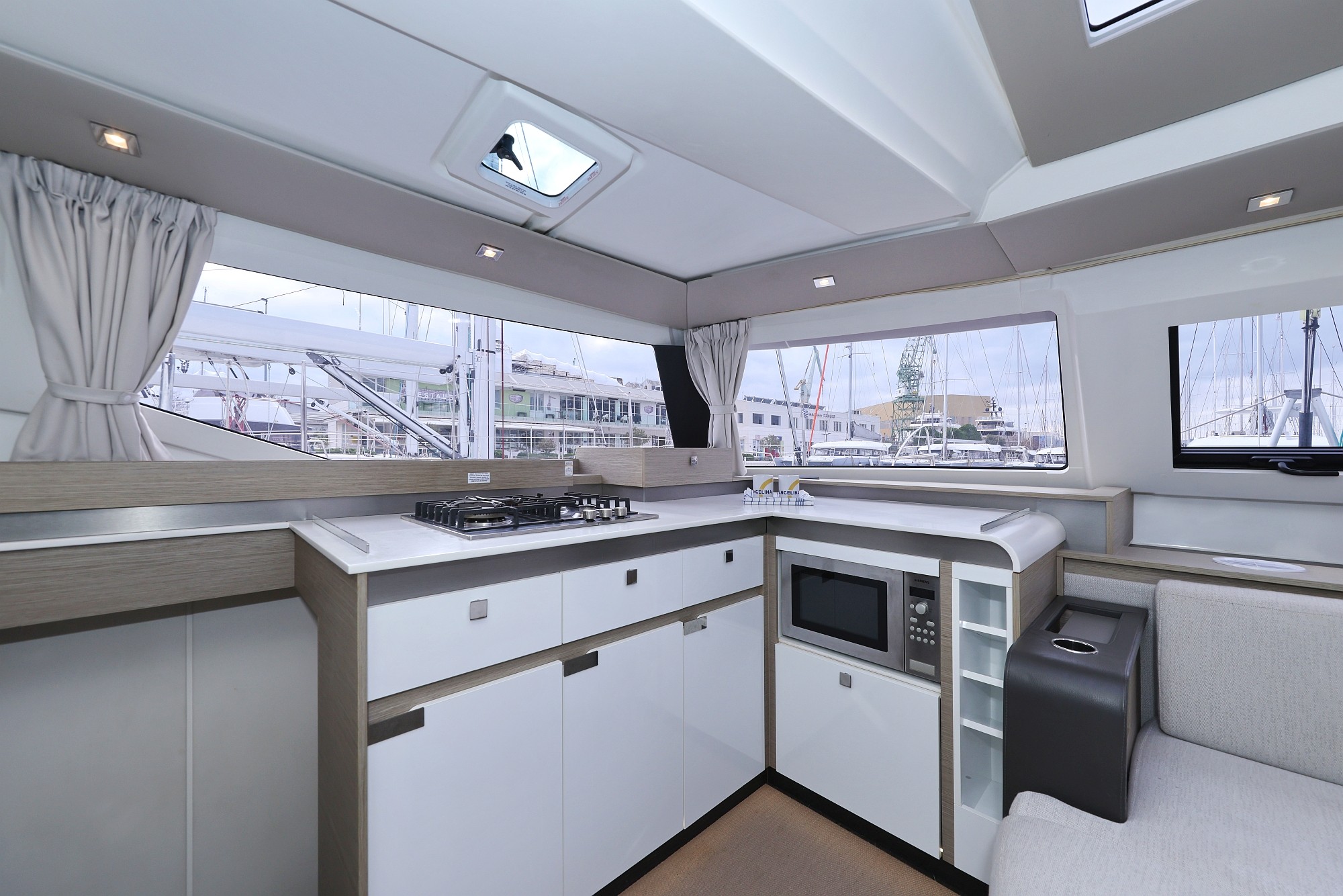 Fountaine Pajot Elba 45, Sun Office | Yacht Charter Croatia