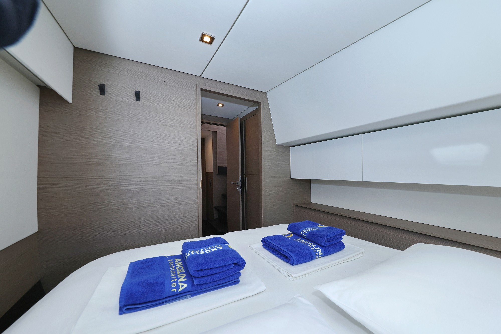 Fountaine Pajot Elba 45, Sun Office | Yacht Charter Croatia