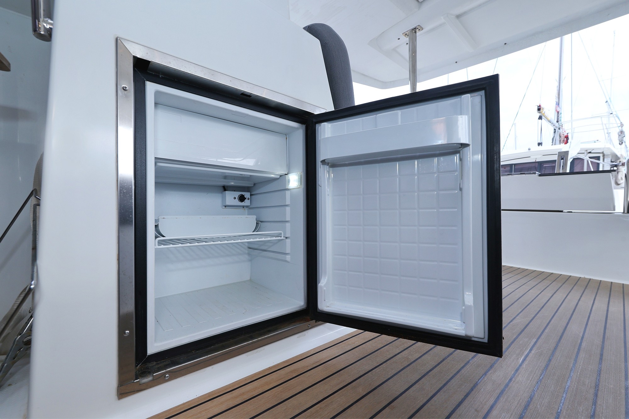 Fountaine Pajot Elba 45, Sun Office | Yacht Charter Croatia