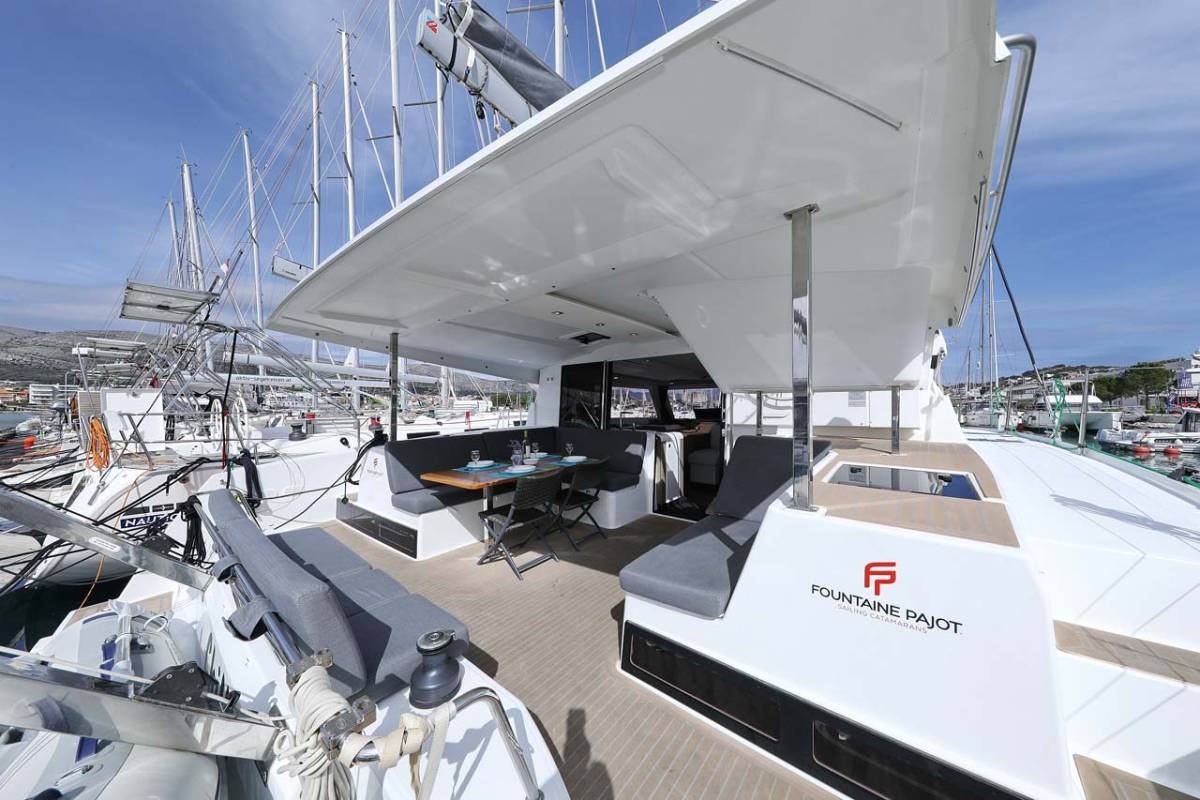 Fountaine Pajot Isla 40, Chilli | Yacht Charter Croatia
