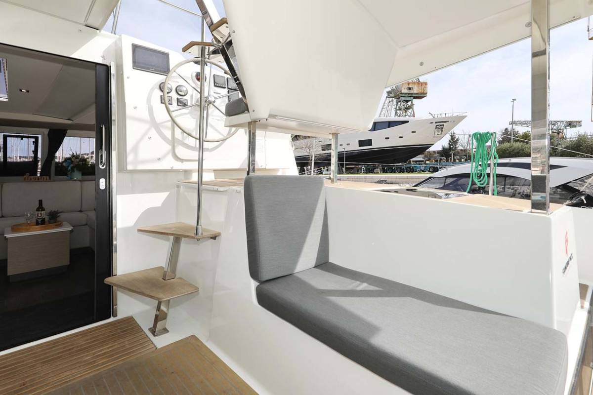 Fountaine Pajot Isla 40, Chilli | Yacht Charter Croatia