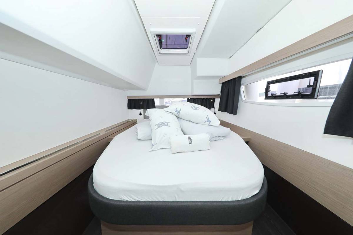 Fountaine Pajot Isla 40, Chilli | Yacht Charter Croatia