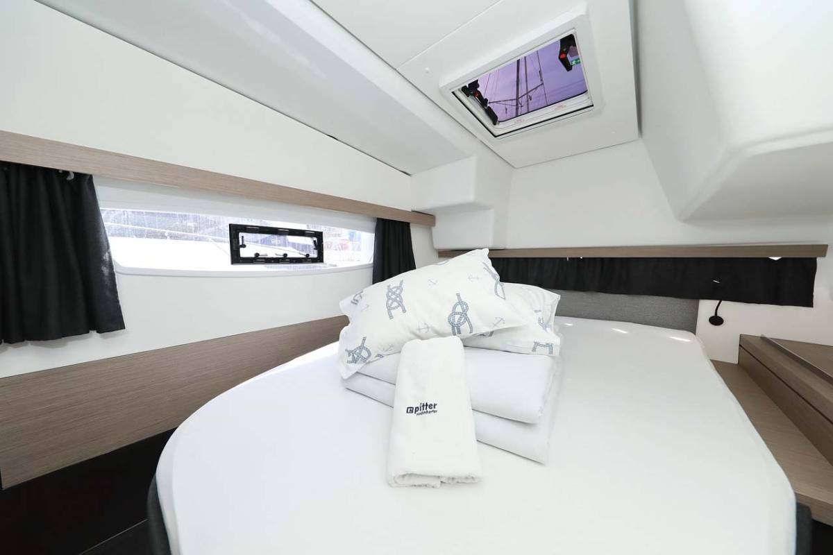 Fountaine Pajot Isla 40, Chilli | Yacht Charter Croatia