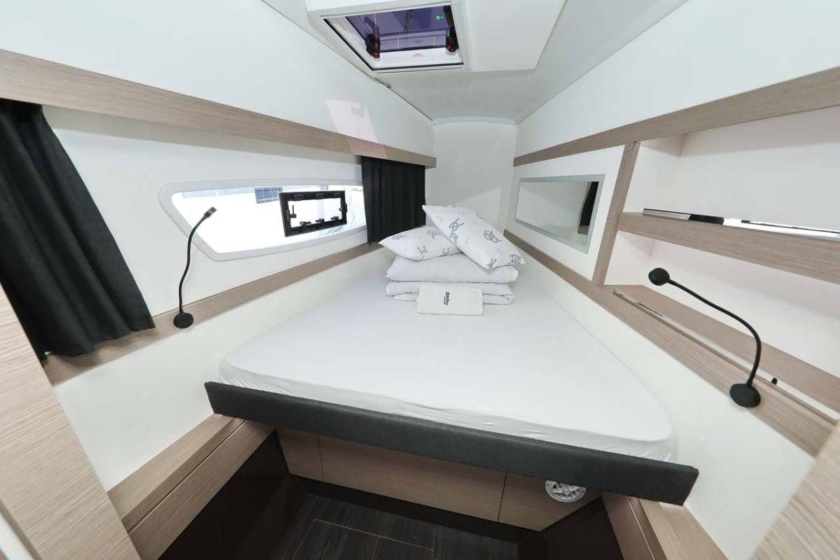 Fountaine Pajot Isla 40, Chilli | Yacht Charter Croatia