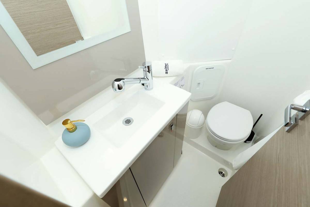 Fountaine Pajot Isla 40, Chilli | Yacht Charter Croatia