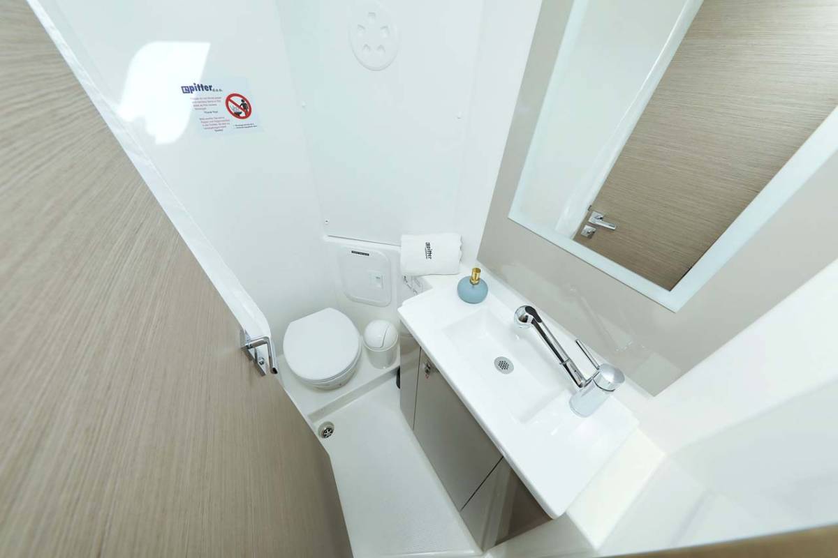 Fountaine Pajot Isla 40, Chilli | Yacht Charter Croatia