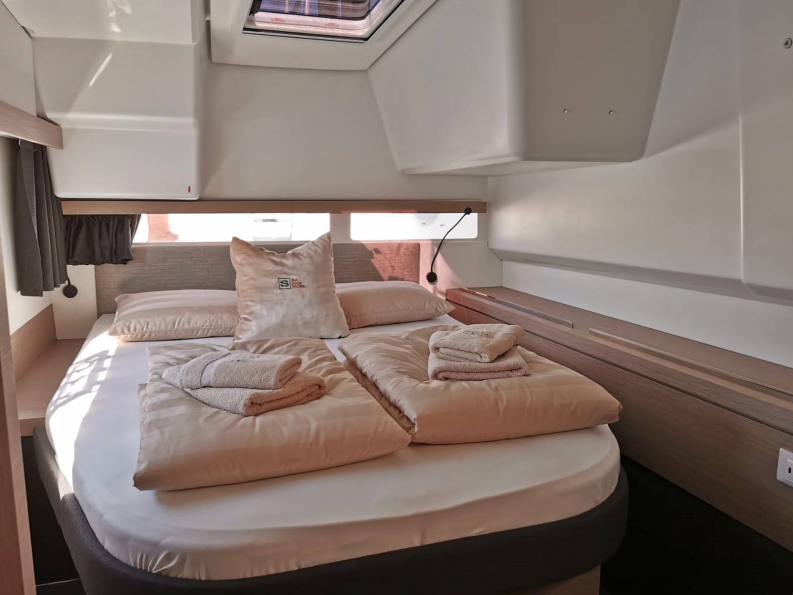 Fountaine Pajot Isla 40, Ninoa | Yacht Charter Croatia