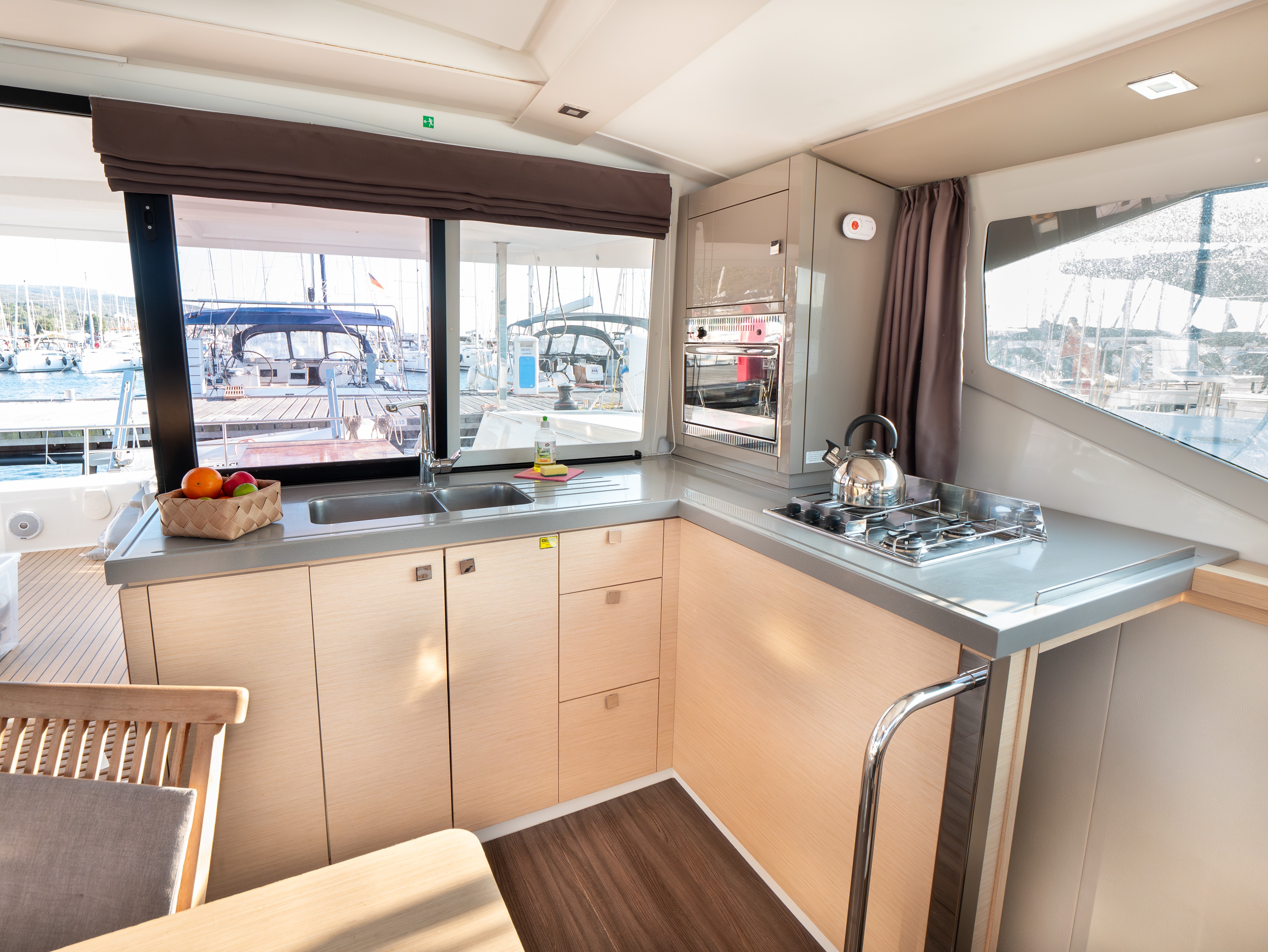 Fountaine Pajot Lucia 40, Luce | Noleggio di Yacht Croazia