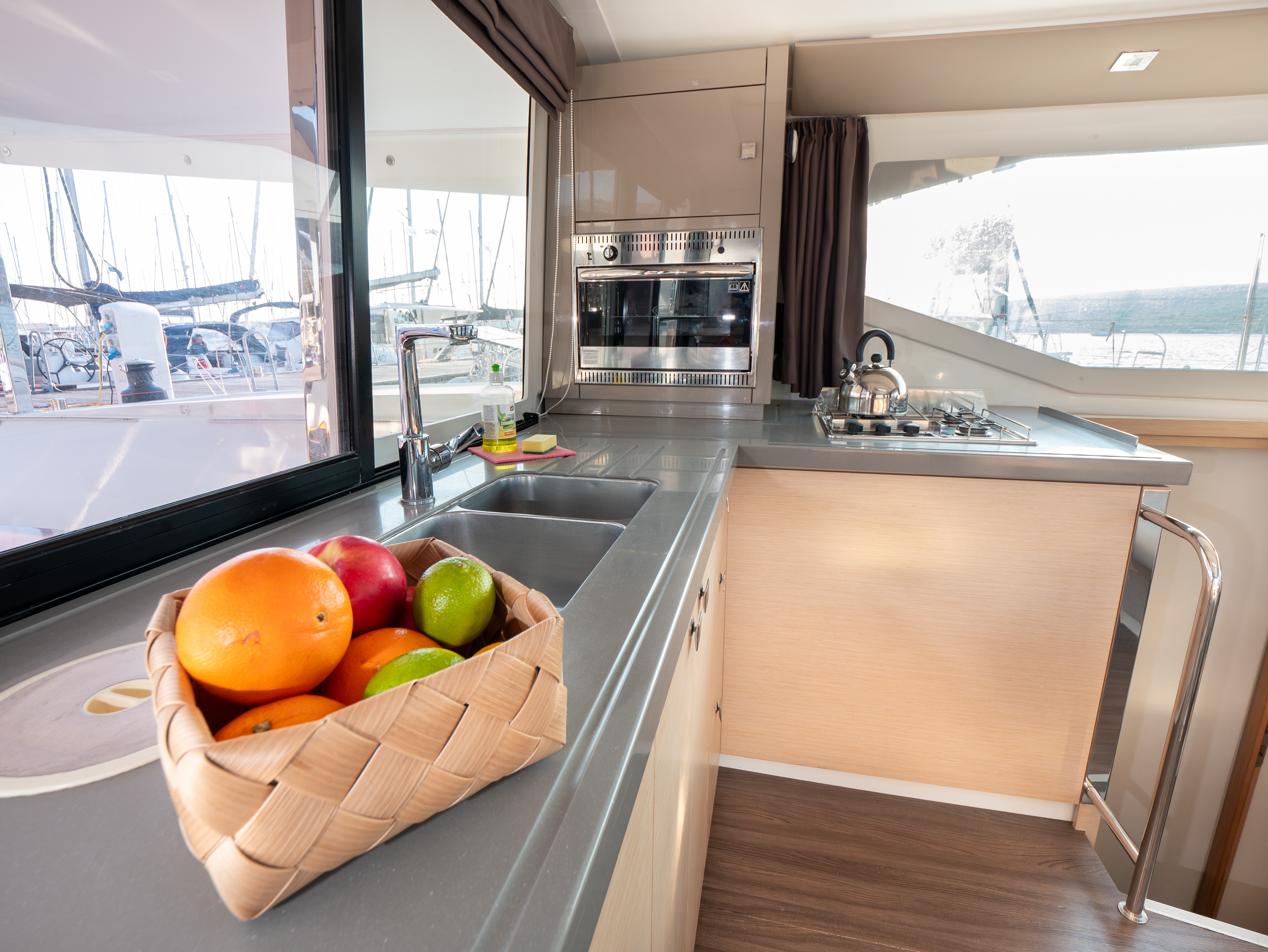 Fountaine Pajot Lucia 40, Luce | Noleggio di Yacht Croazia