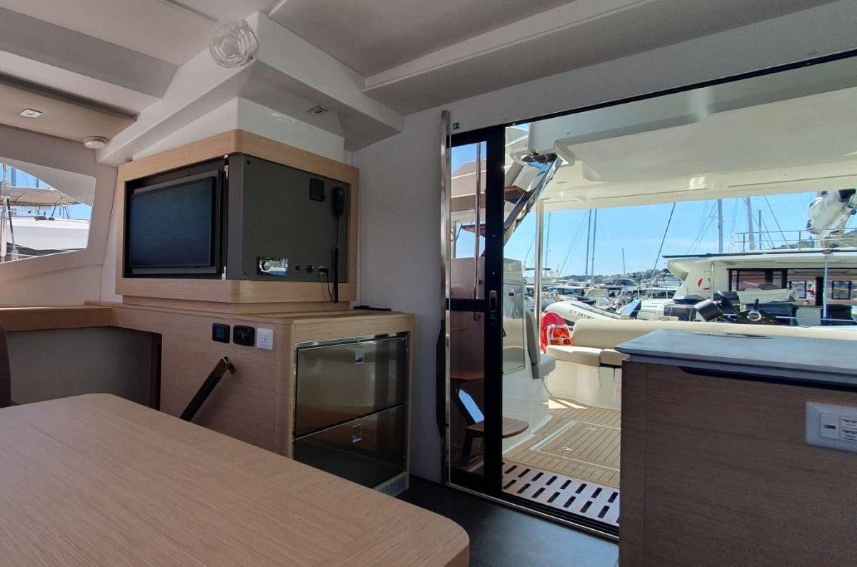 Fountaine Pajot New 44 Quatuor, Skywalker | Yacht Charter Croatia