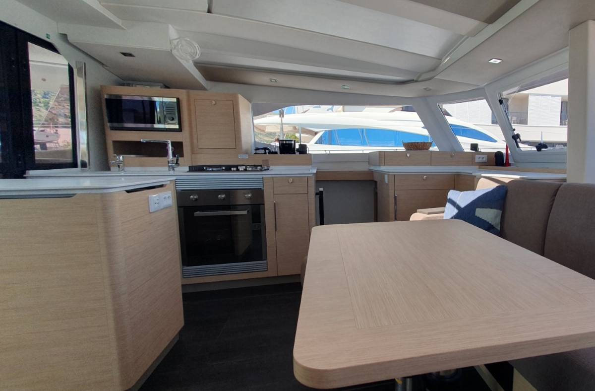 Fountaine Pajot New 44 Quatuor, Skywalker | Yacht Charter Croatia