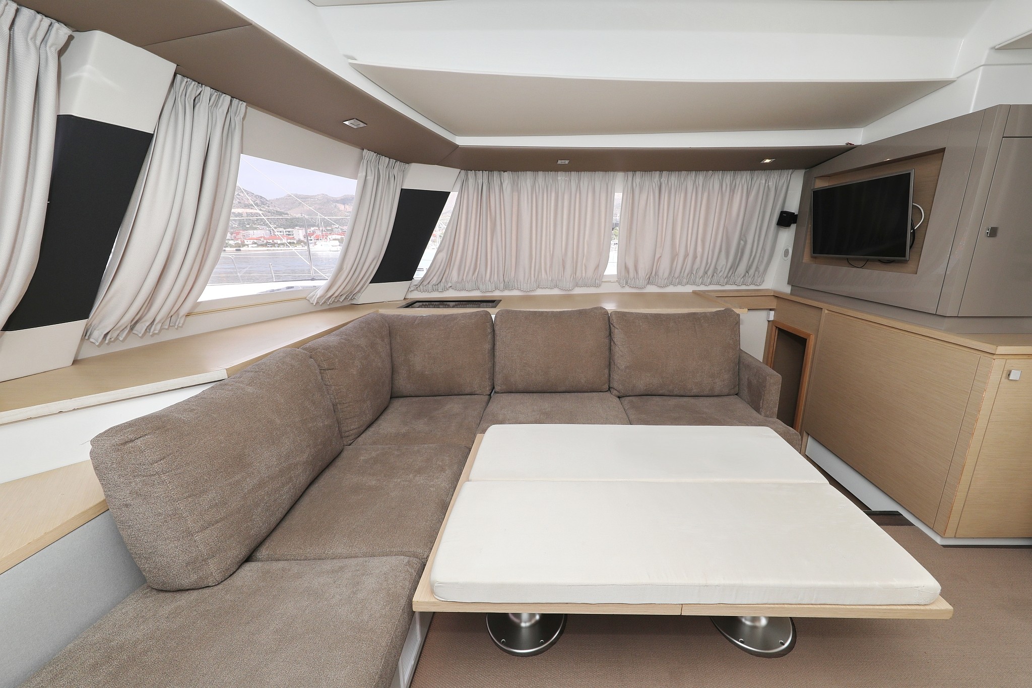 Fountaine Pajot Saba 50, Feeling Free | Yacht Charter Croatia