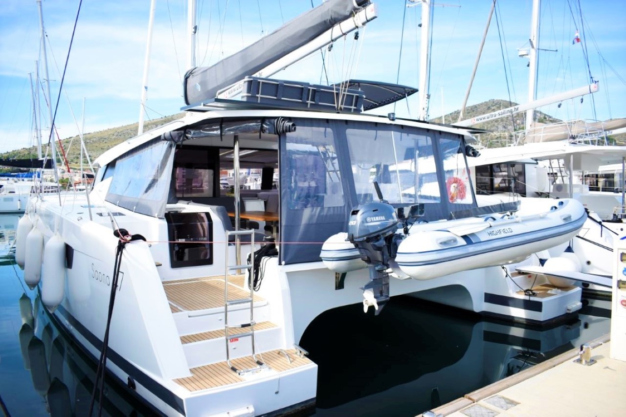 Fountaine Pajot Saona 47 Quintet, Desafinado | Yacht Charter Croatia