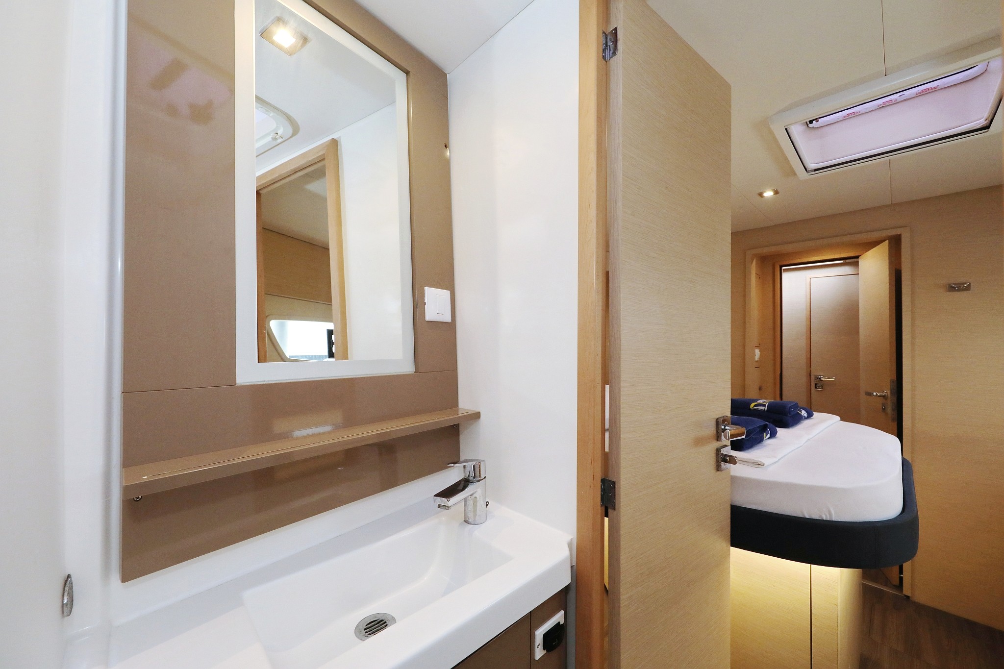 Fountaine Pajot Saona 47 Quintet, Martin V | Yacht Charter Croatia