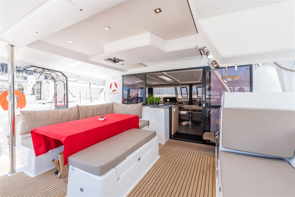Fountaine Pajot Saona 47 Quintet, Sunny Wave | Yacht Charter Croatia